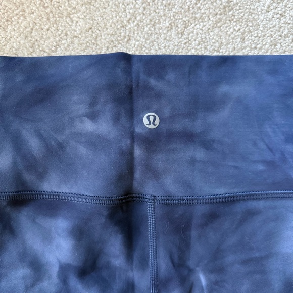 Lululemon Wunder Train High-Rise Short 6"  size 4 - Picture 2 of 7